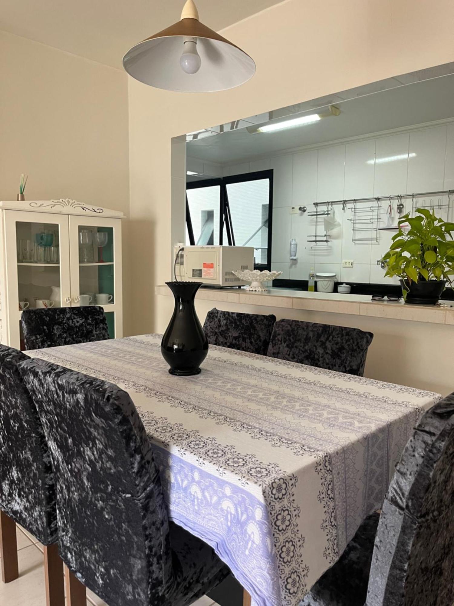 Apartamento Amplo: Praia Próxima em Área Nobre do Guarujá Exterior photo